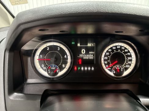Used 2018 RAM 4500 Tradesman w/ Chrome Appearance Group AWD/4WD image 11