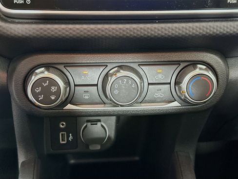 Used 2024 Nissan Kicks S image 22