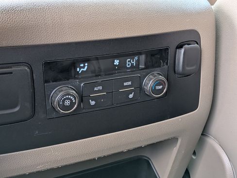 Used 2017 Chevrolet Tahoe Premier RWD image 16