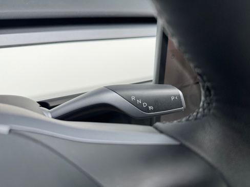 Used 2023 Tesla Model 3 Standard Range RWD image 23