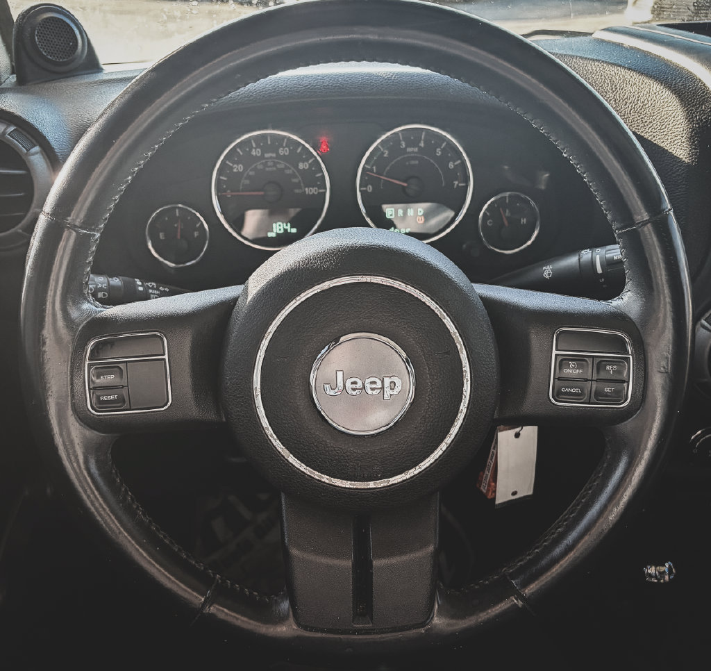 Used 2012 Jeep Wrangler Sport AWD/4WD image 5