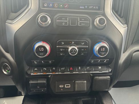 Used 2019 GMC Sierra 1500 SLT w/ SLT Premium Plus Package AWD/4WD image 24