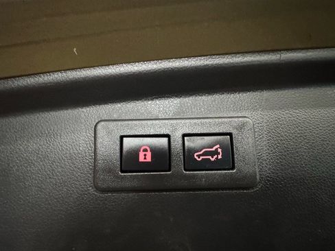 Used 2022 Subaru Outback Premium image 18