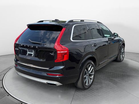 Used 2017 Volvo XC90 T6 Momentum w/ Vision Package AWD/4WD image 7