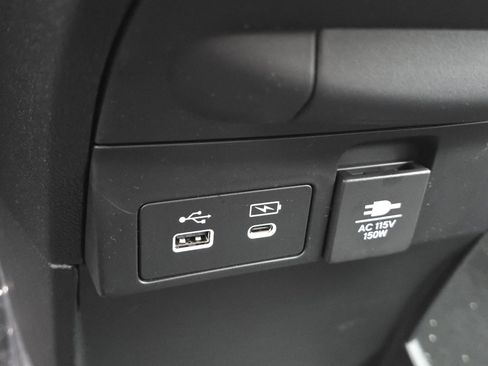 New 2026 Honda Odyssey Touring image 9