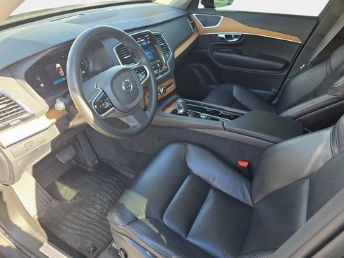 Used 2023 Volvo XC90 B6 Plus w/ Protection Package Premier image 16