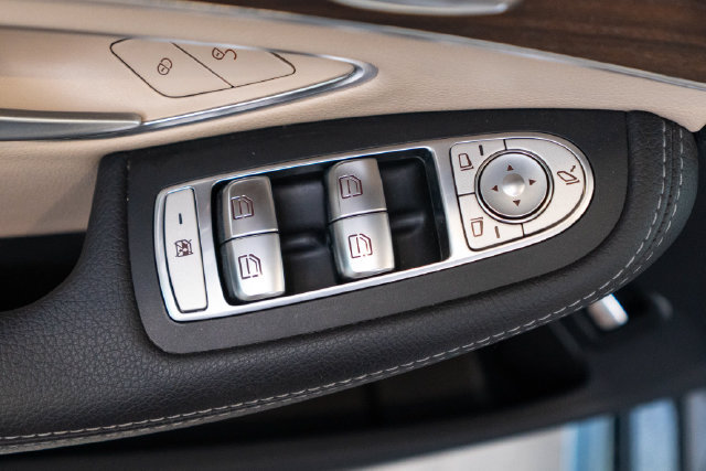 Certified 2019 Mercedes-Benz C 300 4MATIC Sedan image 19