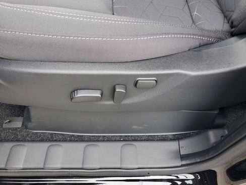 New 2026 Nissan Frontier SV RWD image 9
