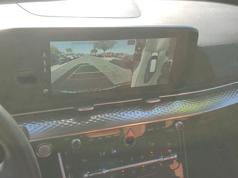 Used 2024 Kia Carnival SX Prestige image 25