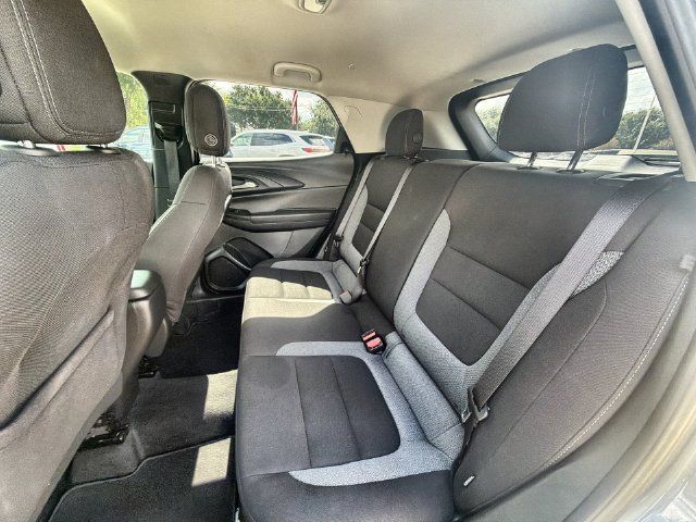 Used 2025 Chevrolet TrailBlazer LT AWD/4WD image 23