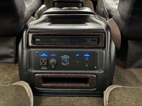 Used 2022 GMC Savana 2500 Extended w/ Enhanced Convenience Package RWD image 42