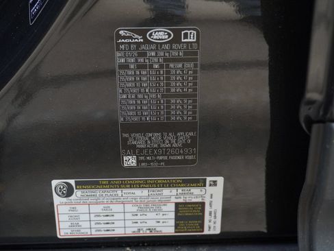 Used 2026 Land Rover Defender 110 S AWD/4WD image 29