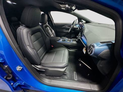 New 2026 Chevrolet Equinox EV LT FWD image 30