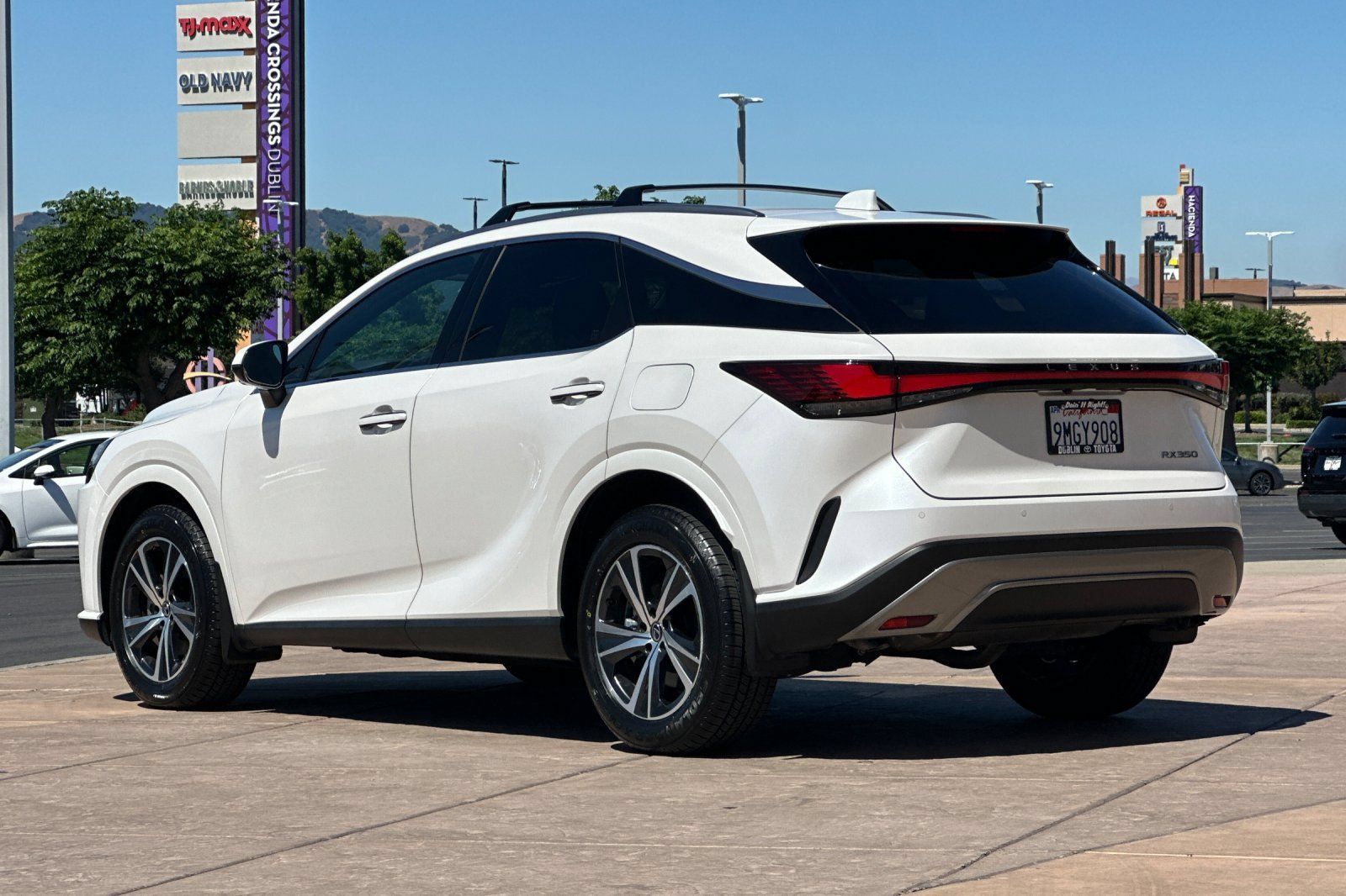 Used 2024 Lexus RX 350 Premium w/ Cold Area Package FWD image 6