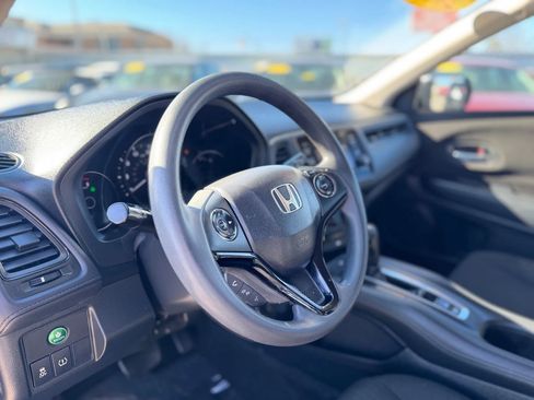 Used 2016 Honda HR-V LX image 8