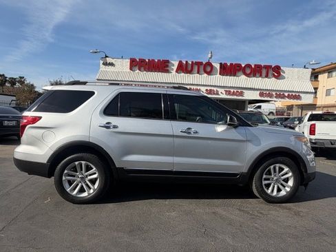 Used 2011 Ford Explorer XLT w/ 202A Rapid Spec Order Code FWD image 1