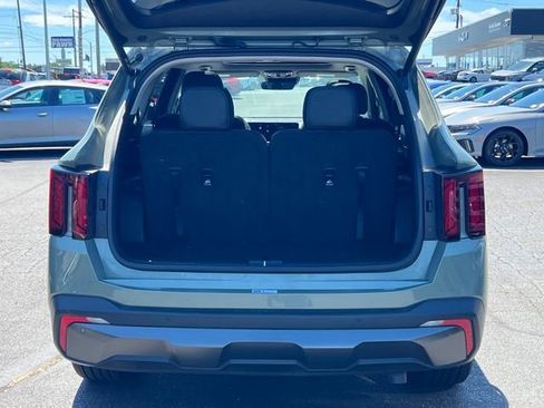Certified 2024 Kia Sorento X-Line EX AWD/4WD image 8