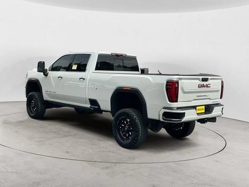 Used 2025 GMC Sierra 3500 Denali w/ Denali Reserve Package AWD/4WD image 3