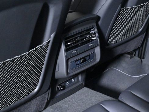 Used 2025 Audi Q7 3.0T Premium Plus image 18