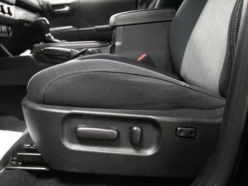 Certified 2023 Toyota Tacoma TRD Sport AWD/4WD image 11