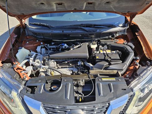 Used 2018 Nissan Rogue SL w/ Premium Package image 31