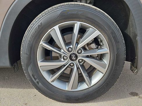 Used 2019 Hyundai Santa Fe Limited image 14