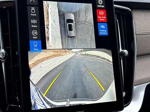 New 2026 Volvo XC90 B6 Plus AWD/4WD image 17