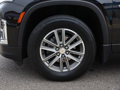 Used 2023 Chevrolet Traverse LT FWD image 28