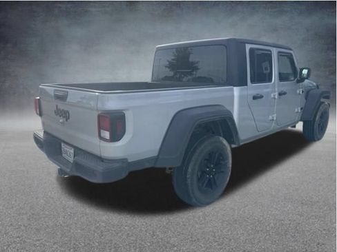Used 2023 Jeep Gladiator Sport AWD/4WD image 7