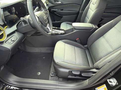 New 2026 Chevrolet Trax LT image 14