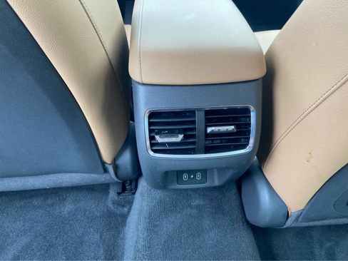 Used 2025 Hyundai Sonata Limited FWD image 17