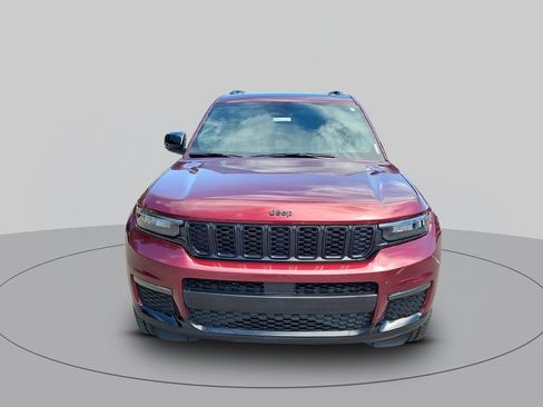 Used 2024 Jeep Grand Cherokee L Limited w/ Black Appearance Package RWD image 8