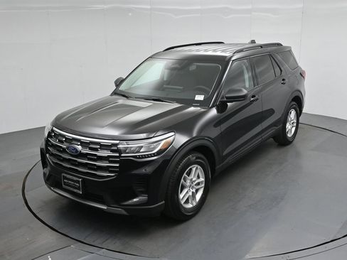 New 2026 Ford Explorer Active RWD image 36