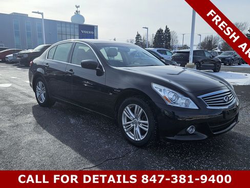 Used 2015 INFINITI Q40 AWD w/ Moonroof Package image 1