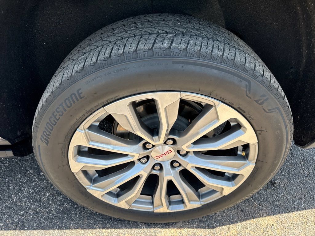 Used 2022 GMC Yukon Denali RWD image 48