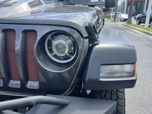 Used 2018 Jeep Wrangler Unlimited Sport S AWD/4WD image 6