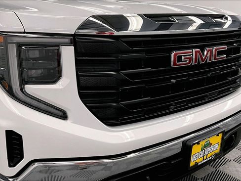 Used 2023 GMC Sierra 1500 Pro w/ Pro Value Package AWD/4WD image 30