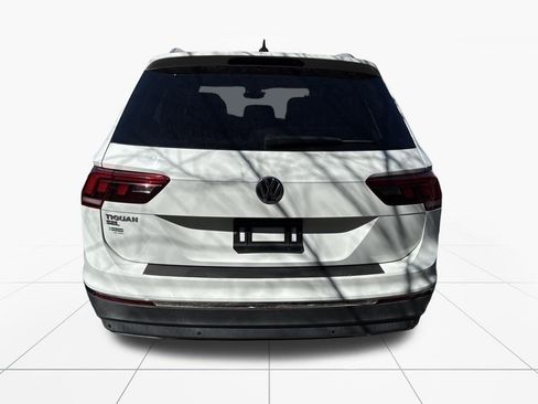 Used 2020 Volkswagen Tiguan SEL image 6