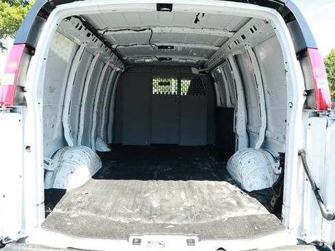 Used 2021 Chevrolet Express 2500 w/ Driver Convenience Package RWD image 9