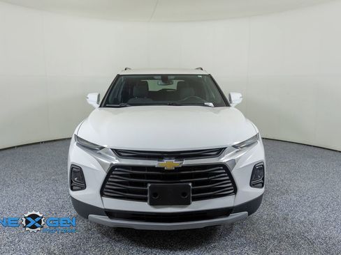 Used 2019 Chevrolet Blazer LT image 2