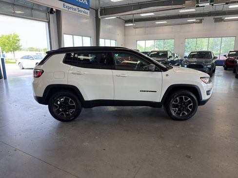 Used 2019 Jeep Compass Trailhawk AWD/4WD image 6