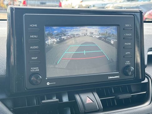 Used 2021 Toyota RAV4 XLE image 24