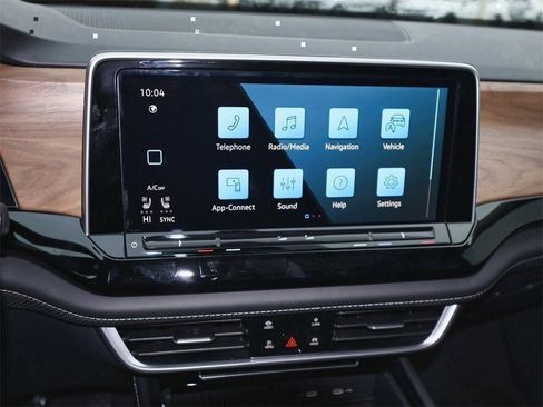 New 2026 Volkswagen Atlas SE FWD image 21
