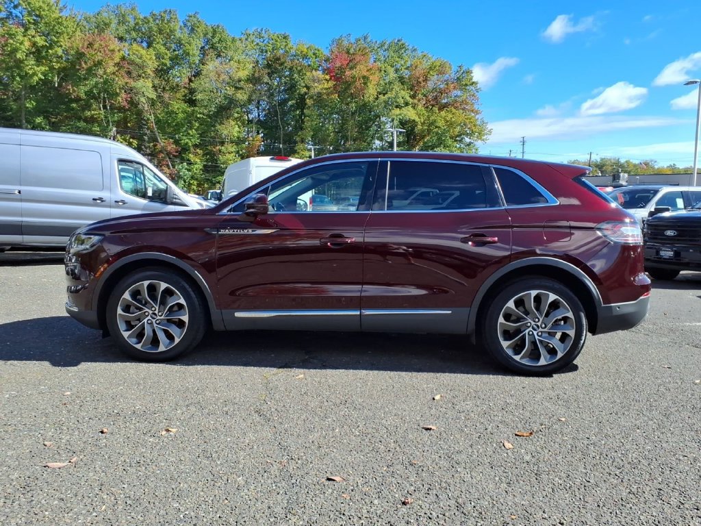 Used 2023 Lincoln Nautilus Reserve w/ Equipment Group 201A AWD/4WD image 4