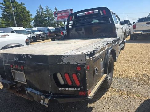 Used 2015 RAM 3500 Tradesman w/ Chrome Appearance Group AWD/4WD image 3