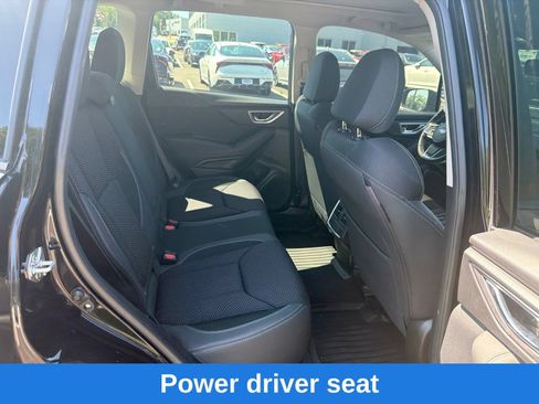 Used 2023 Subaru Forester Premium AWD/4WD image 21