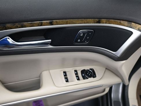 Used 2016 Lincoln MKZ AWD image 11