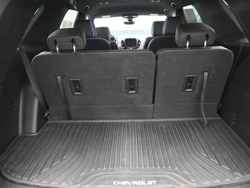 Used 2023 Chevrolet Traverse Premier image 11
