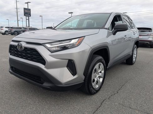 Used 2023 Toyota RAV4 LE image 8