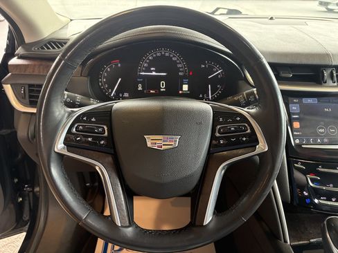 Used 2018 Cadillac XTS Luxury FWD image 11